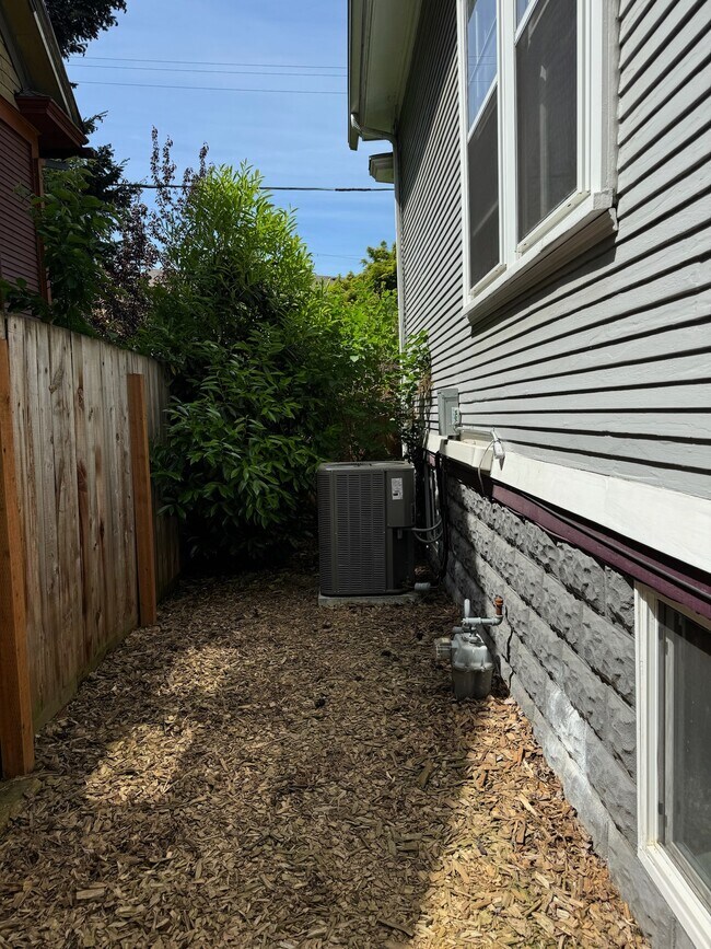 Foto del edificio - 634 NE 28th Ave