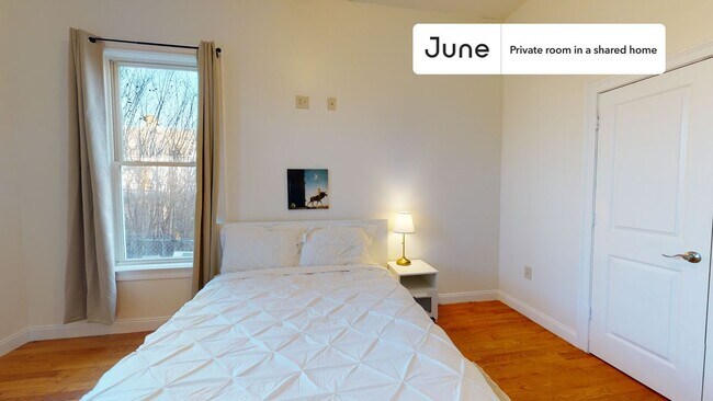 Building Photo - Room in Shared 4 bed/2 bath home
