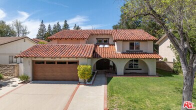 Building Photo - 683 Triunfo Canyon Rd