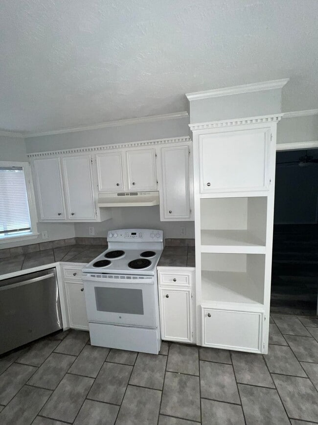 Building Photo - 1426 Tracewood Dr