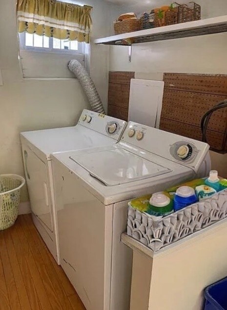 Building Photo - 1806 Titan St