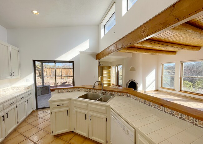 Building Photo - 1876 Brillante Ln