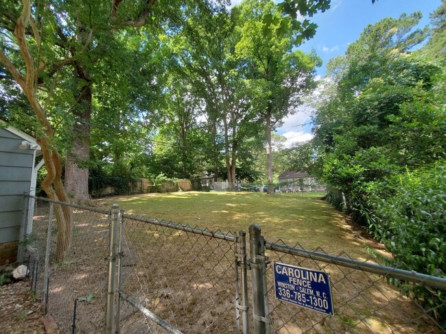 Building Photo - 508 Walter Ct