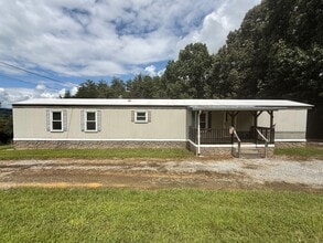 Building Photo - 133 Patricia Ln