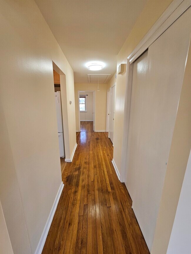 Foto del edificio - 122 Eckel Rd