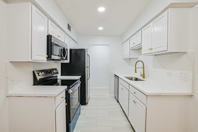 Building Photo - 929 Buccaneer Dr