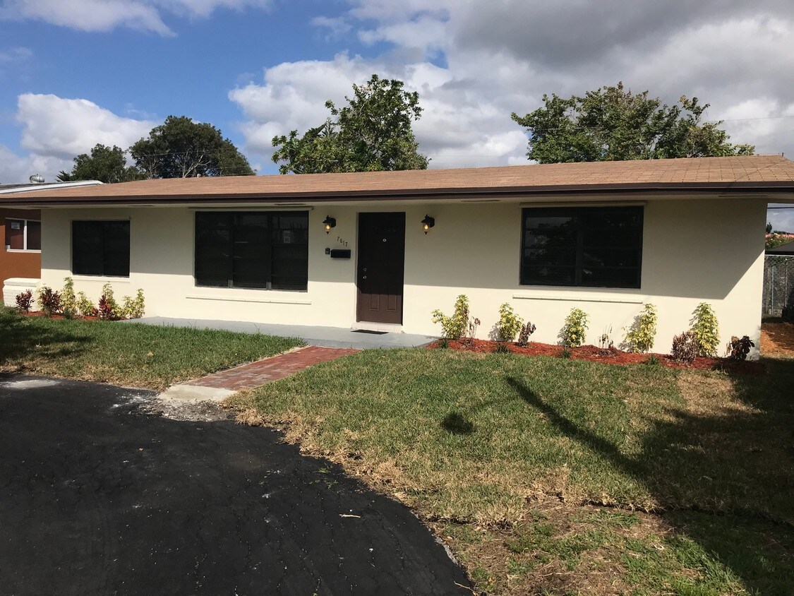 Foto principal - 7817 Madeira Street Miramar, FL 30023