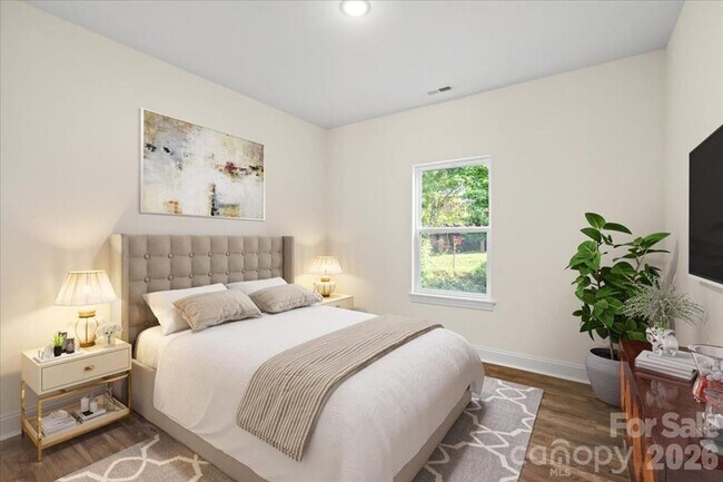 Foto del edificio - 5328 Oaktree Dr