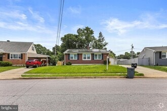 Building Photo - 1205 Whitman Dr