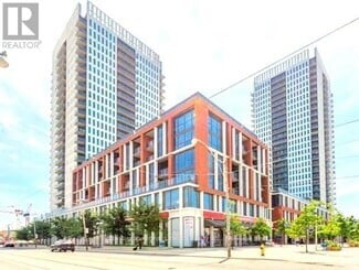 Building Photo - 170-2170 Sumach St