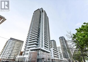 Building Photo - 32 Forest Manor Rd