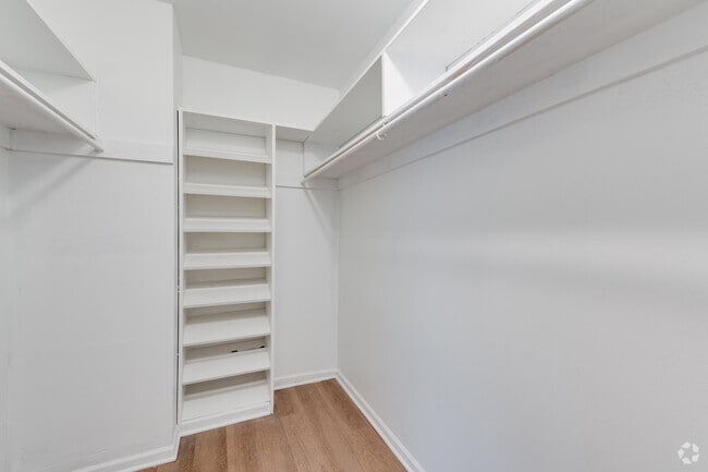 1 BR, 1BA - 770 - 800 SF - The Uptowne Apartments