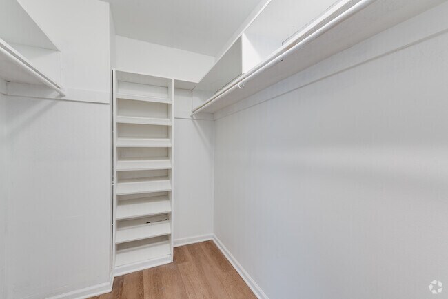 1HAB, 1BA - 770 - 800 ft² - The Uptowne Apartments