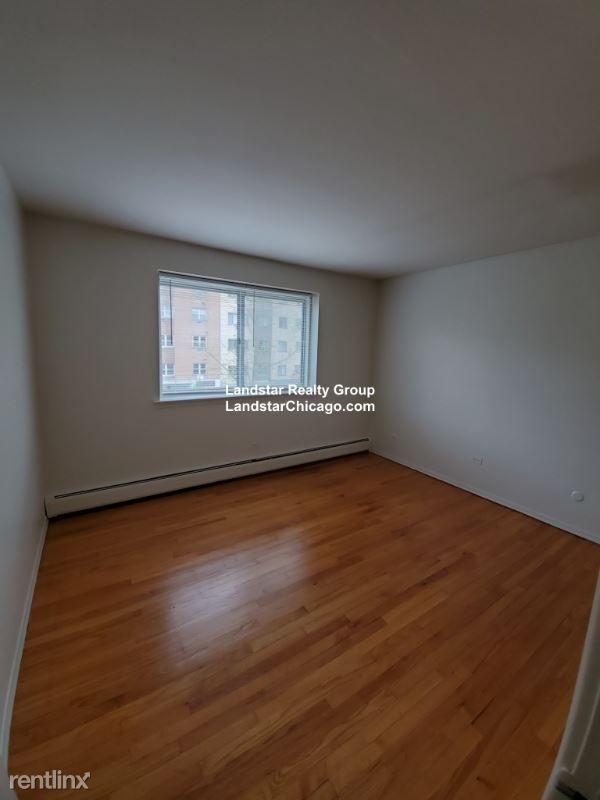 Foto del edificio - 1 br, 1 bath Apartment - 5949 N Kenmore Ave