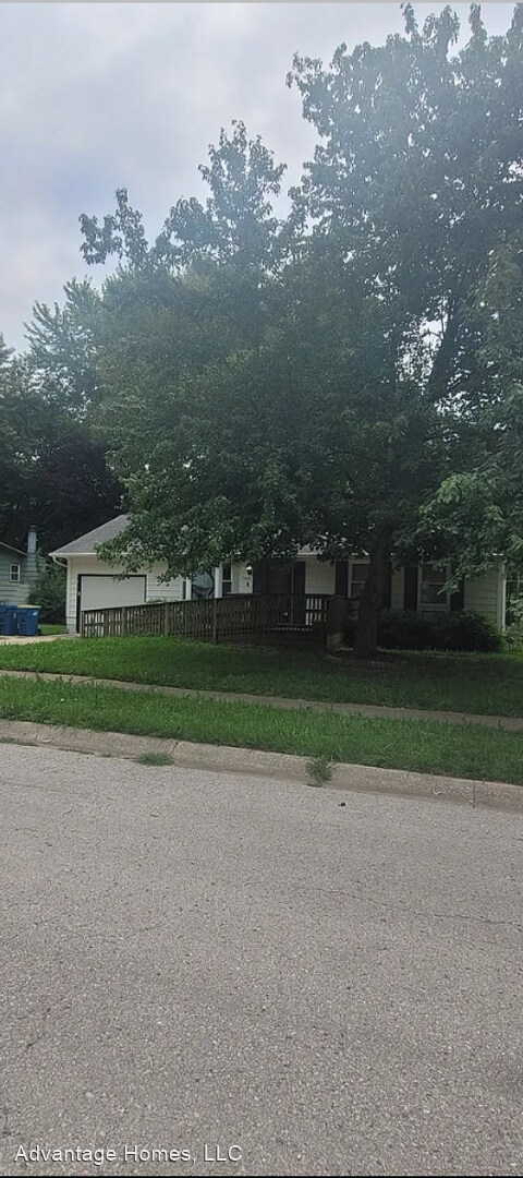 Building Photo - 4 br, 2 bath House - 1025 Broadmore Lane