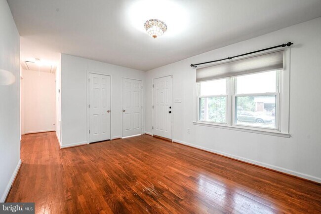 Building Photo - 3391 Bristol Ct