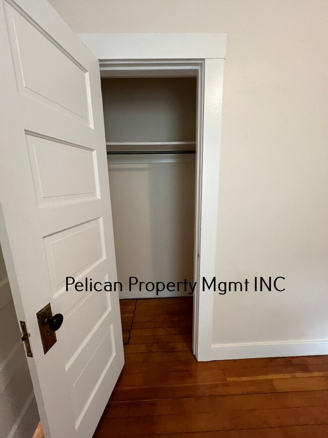 Foto del edificio - 327 Jefferson St