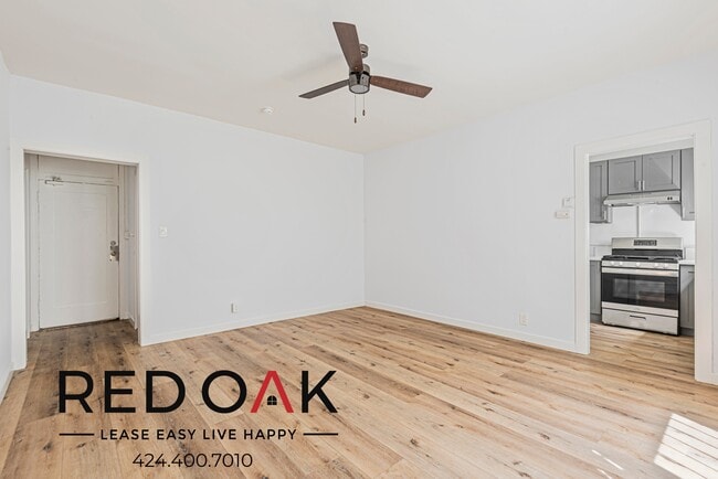 Photo - 960 S Oxford Ave Apartment