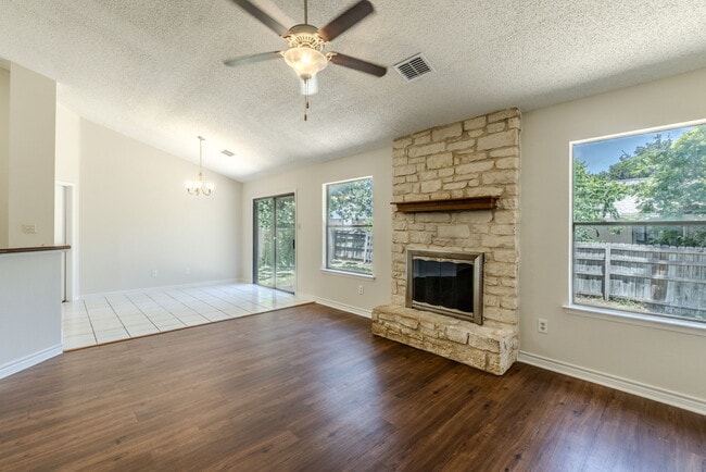 Building Photo - 1802 Verbena Way