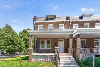Building Photo - 1127 Orren St NE