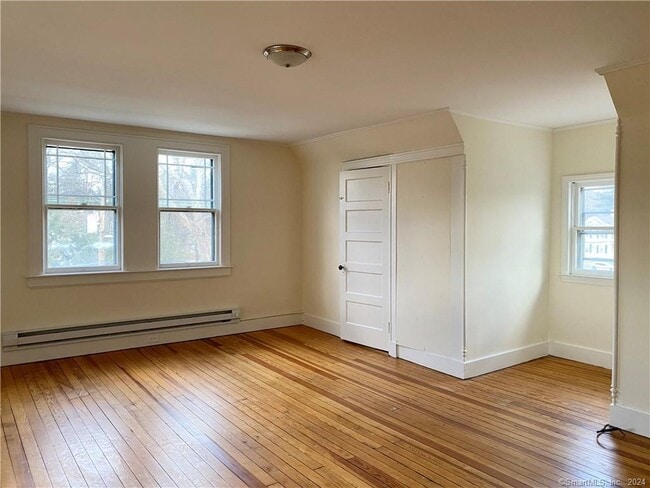 Building Photo - 242 S Main St