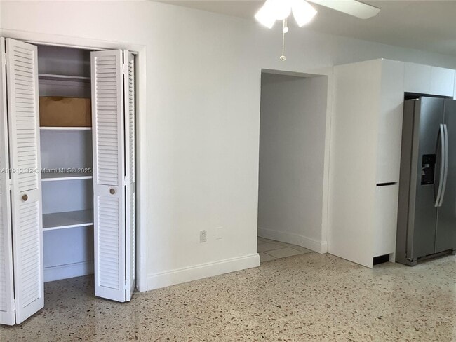 Foto del edificio - 7435 SW 23rd St