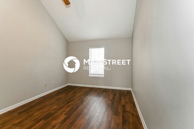 Building Photo - 3 Bedroom Pet-Friendly Home in Olive Branch, MS with Main Street Renewal