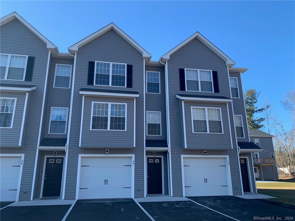 27 Tridell Dr Unit 46, Southington, CT 06479 Room for Rent in