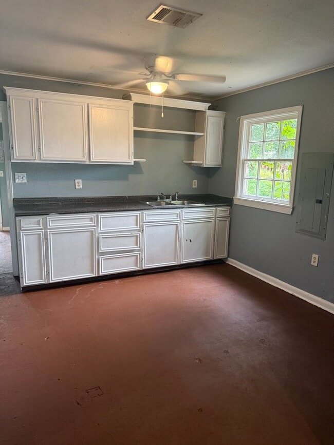 Building Photo - 4011 Myrtle St