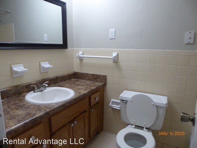 Building Photo - 3 br, 1.5 bath House - 3112 Walker Chapel Rd