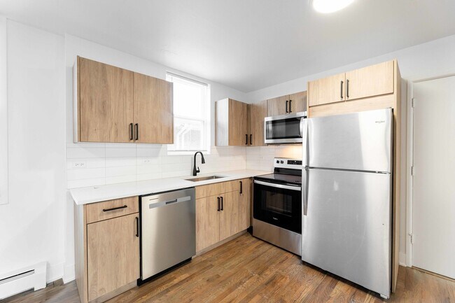 Foto del edificio - 7533 N Maplewood Ave