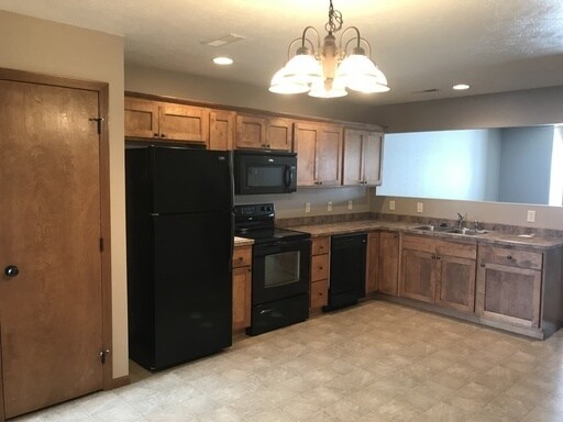 Foto del edificio - Coming Soon - 2 Bed/1.5 Bath Townhome For Rent!!