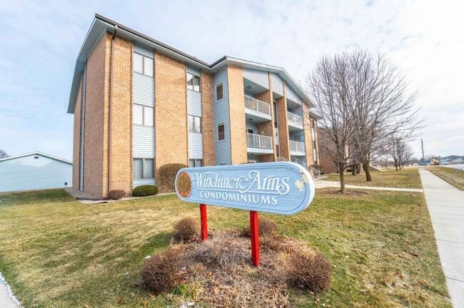 Foto del edificio - 9621 Merrillville Rd