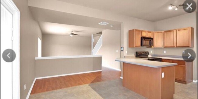 Foto del edificio - 10260 Deer Meadow Cir