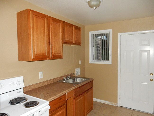 Foto del edificio - 408 Ryan Ave