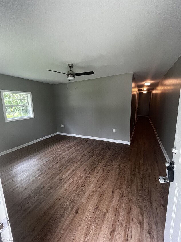Building Photo - 2 br, 1 bath Duplex - 805 South 3rd Street B