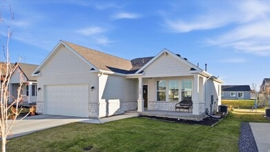 Building Photo - 740 W 500 N