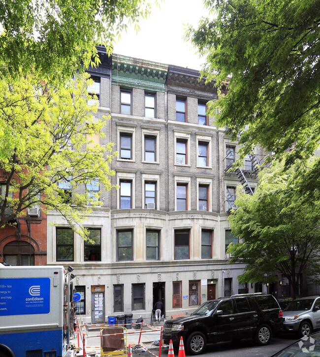 Foto del edificio - 119 W 111th St