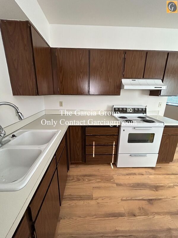 Photo - 7124 SE Lexington St Apartment