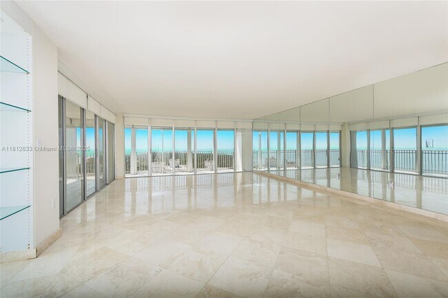 Building Photo - 881 Ocean Dr