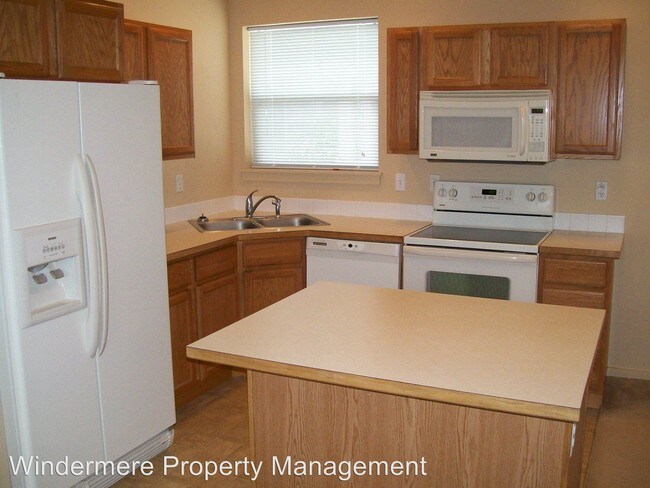 Foto del edificio - 841 SE Larkspur Pl