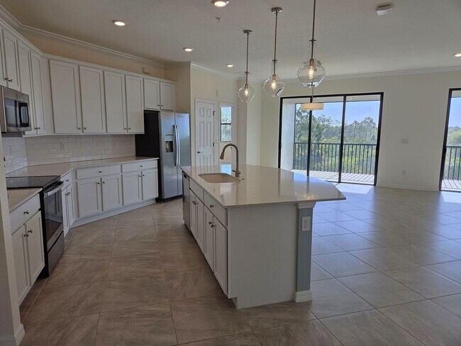Building Photo - Annual Unfurnished Condo 2 Bedroom 2 Bathr...