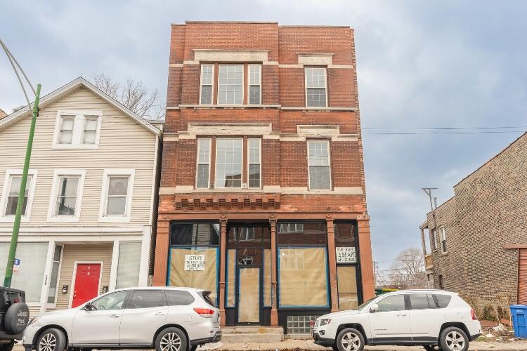Primary Photo - 2426 N Clybourn Ave
