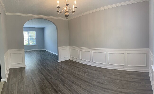 Building Photo - Legacy Park Home - 4 Bed/2.5 Bath Home for...