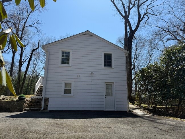 Foto del edificio - 367 Briar Brae Rd