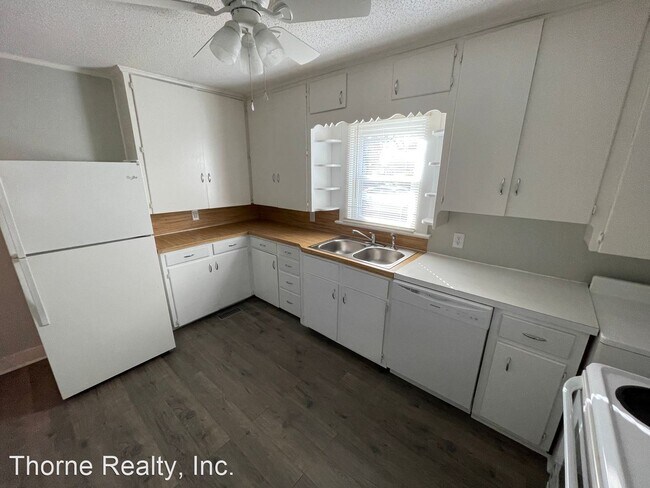 Building Photo - 3 br, 1 bath House - 8626 West Mount Drive