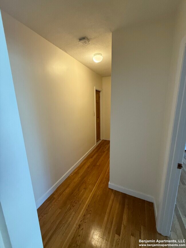 Building Photo - 276 Grove St