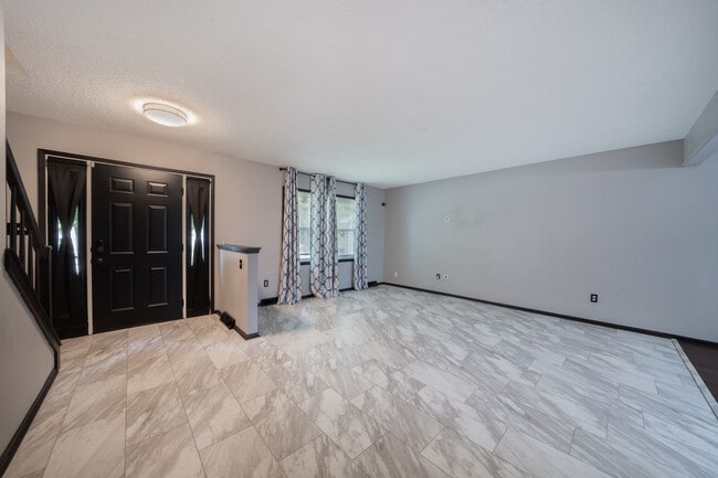 Foto del edificio - 617 N Willow Dr