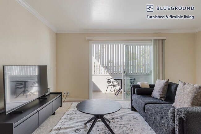 Building Photo - 160 Locksunart Way