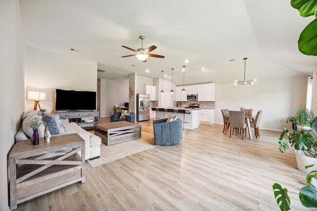 Foto del edificio - 6414 Fiddlewood Thicket Ln